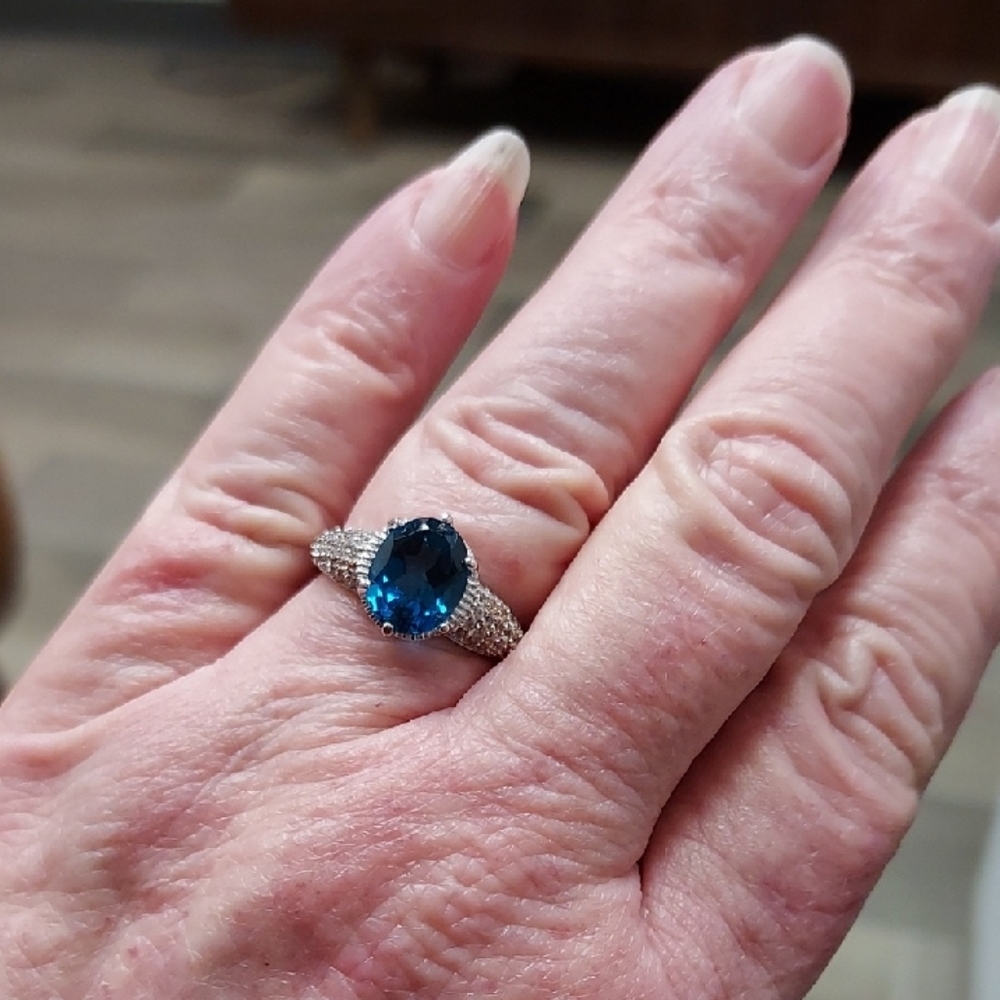 Elegant London Blue Topaz Gemstone Silver Ring